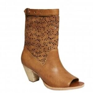 Alice & Olivia Tan Catherine Leather Laser Cut Open Toe Bootie Tan 37.5 7